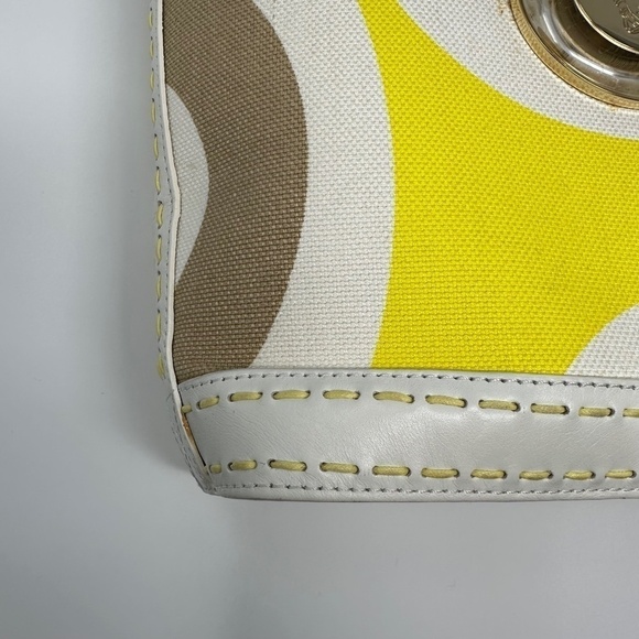 Versace Rare Tote Bag - Picture 11 of 16